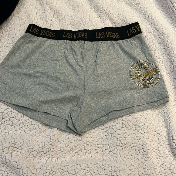 Las Vegas pajamas - Picture 2 of 5